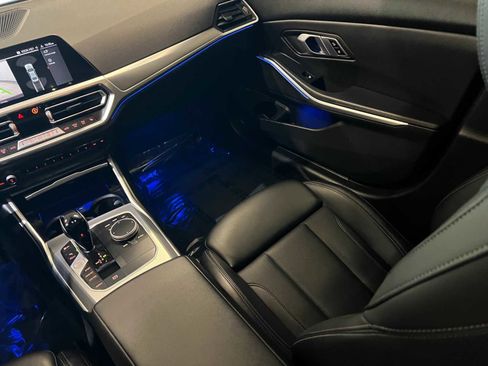 Used 2022 BMW 330i xDrive Sedan w/ Driving Assistance Package image 11