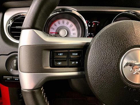 Used 2012 Ford Mustang GT Premium image 17