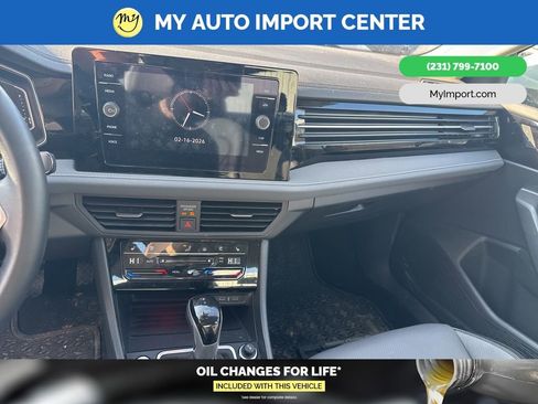 Used 2025 Volkswagen Jetta SEL image 10