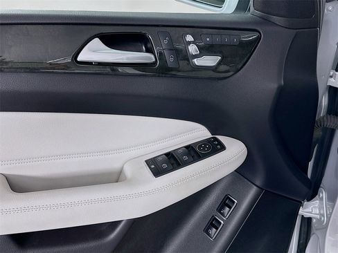 Used 2019 Mercedes-Benz GLS 450 4MATIC image 18