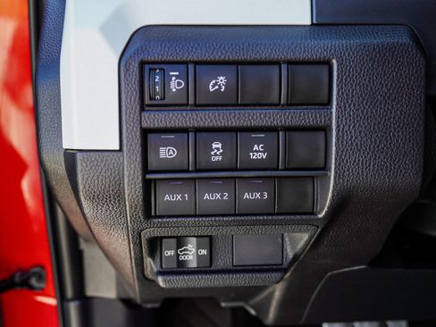 Certified 2024 Toyota Tacoma TRD Sport w/ TRD Sport Upgrade Package AWD/4WD image 18