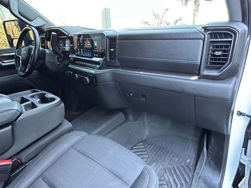 Used 2024 Chevrolet Silverado 2500 LT image 35