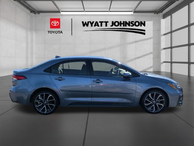 Used 2022 Toyota Corolla SE w/ SE Premium Package FWD image 8
