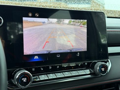 Used 2023 Chevrolet Colorado Z71 w/ Z71 Convenience Package 2 image 9