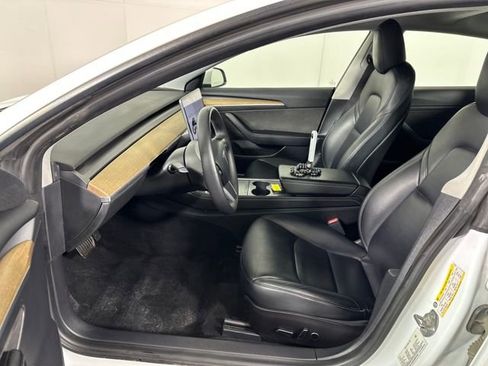 Used 2021 Tesla Model 3 Standard Range Plus image 11