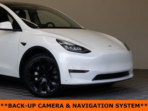 Used 2021 Tesla Model Y Long Range image 3