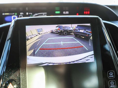 Certified 2021 Toyota Prius Prime XLE image 26