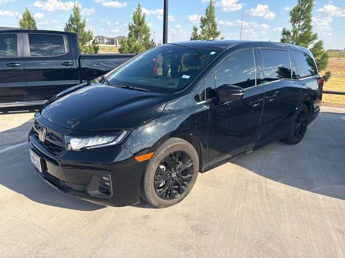 Used 2026 Honda Odyssey Sport-L image 3