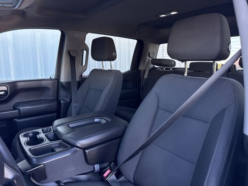 Used 2020 Chevrolet Silverado 1500 Custom w/ Custom Value Package image 17