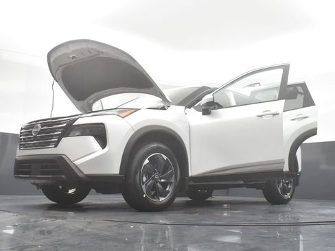 New 2026 Nissan Rogue SV w/ SV Premium Package image 38