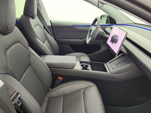 Used 2026 Tesla Model Y Long Range image 28