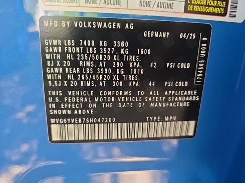 Used 2025 Volkswagen ID. Buzz 1st Edition AWD/4WD image 21