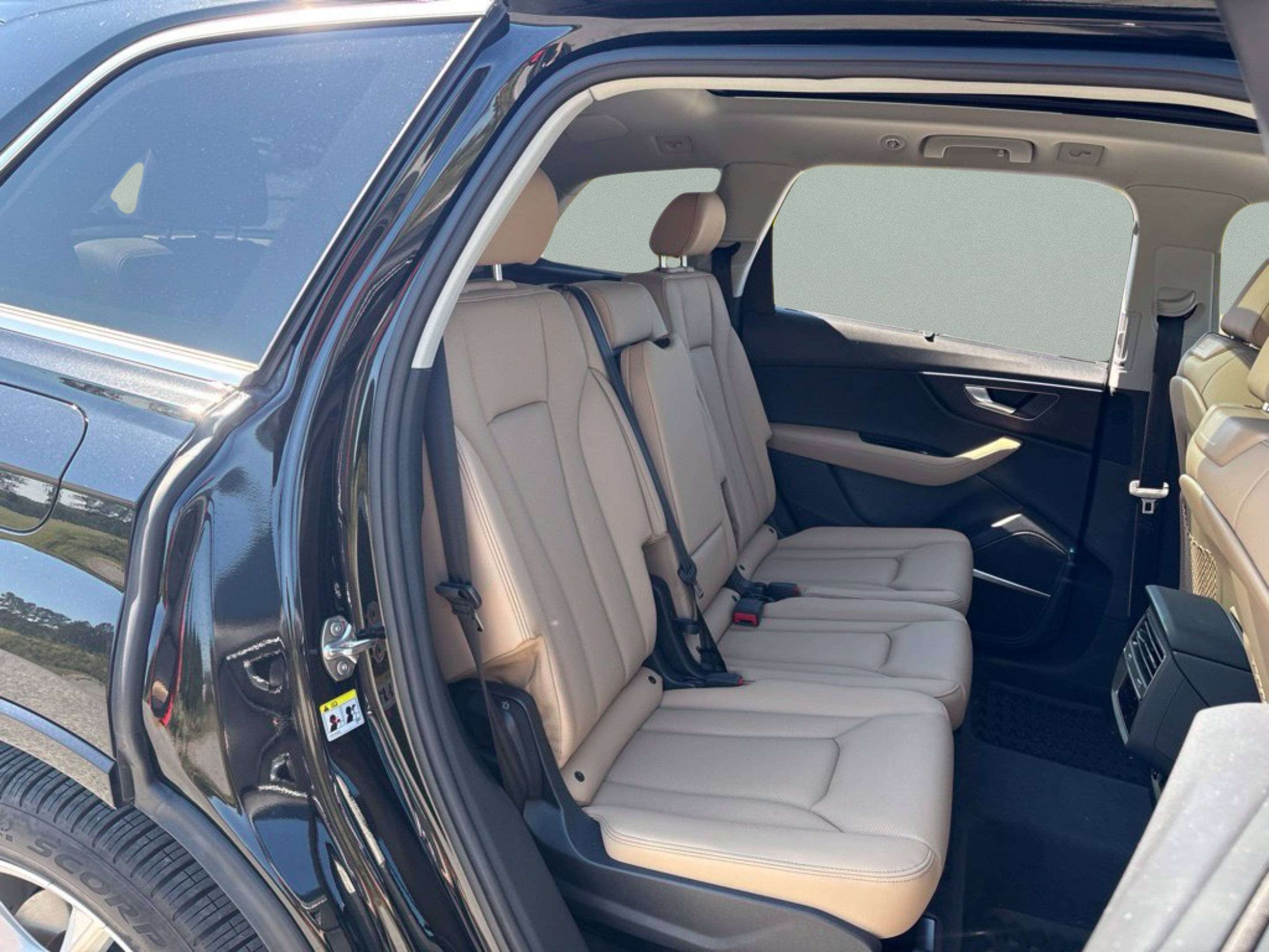 Used 2025 Audi Q7 3.0T Premium Plus AWD/4WD image 19