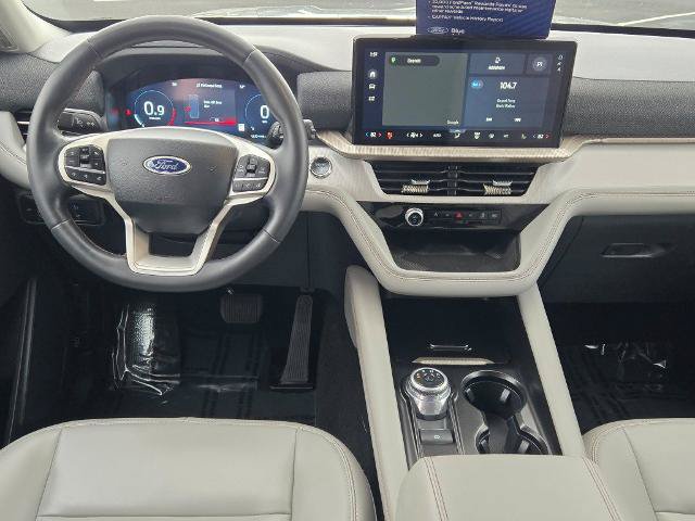 Certified 2025 Ford Explorer Active w/ Active Comfort Package AWD/4WD image 21