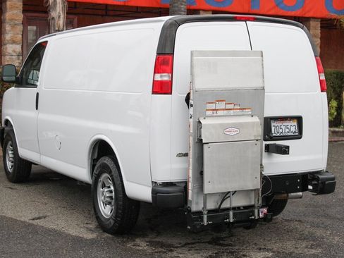 Used 2020 Chevrolet Express 3500 w/ Driver Convenience Package image 6