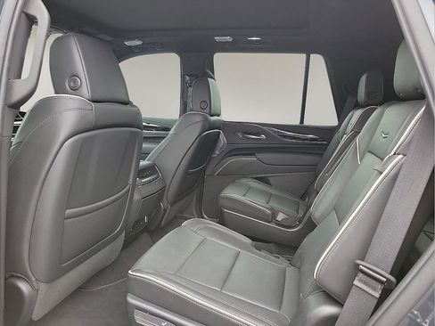 Used 2022 Cadillac Escalade Sport w/ Touring Package AWD/4WD image 10