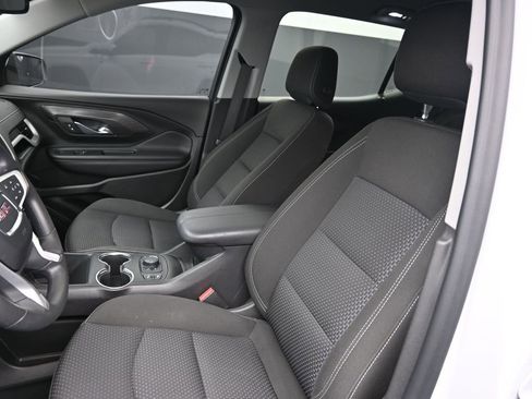 Used 2023 GMC Terrain SLE w/ Driver Convenience Package image 10