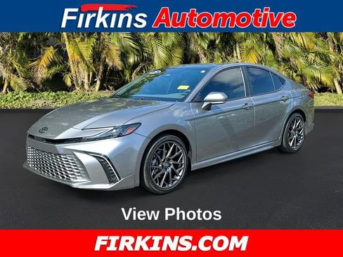 Used 2025 Toyota Camry XSE image 1