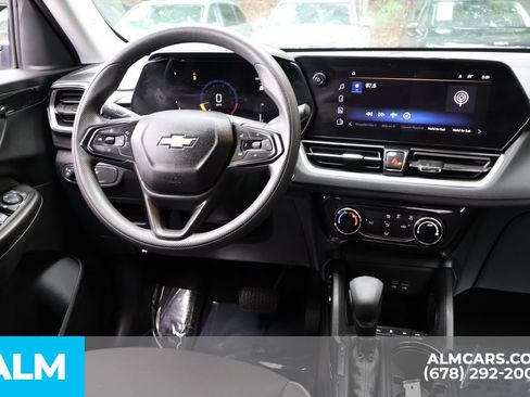 Used 2025 Chevrolet TrailBlazer LT AWD/4WD image 22