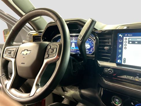 Used 2024 Chevrolet Silverado 1500 LT image 16
