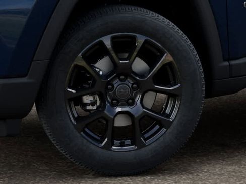 New 2026 Jeep Compass Latitude AWD/4WD image 8