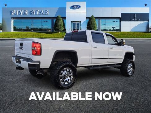 Used 2015 GMC Sierra 3500 Denali w/ Duramax Plus Package image 7