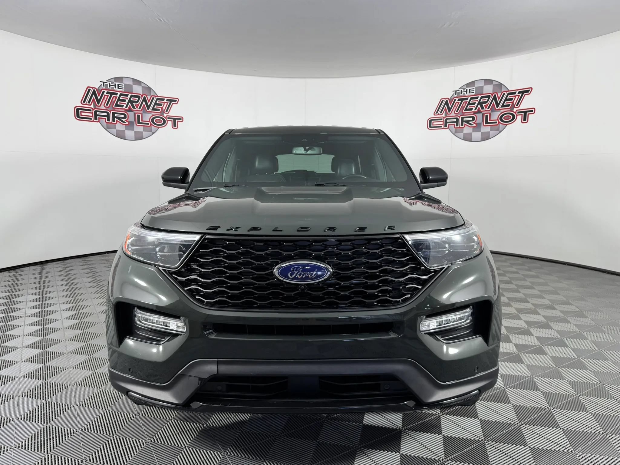 Used 2022 Ford Explorer ST-Line AWD/4WD image 2