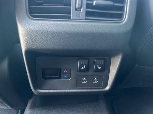 Used 2024 Nissan Rogue Platinum w/ Platinum Premium Package image 42