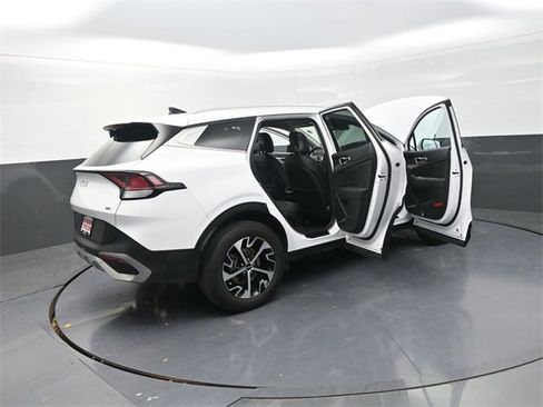 Used 2023 Kia Sportage EX image 41