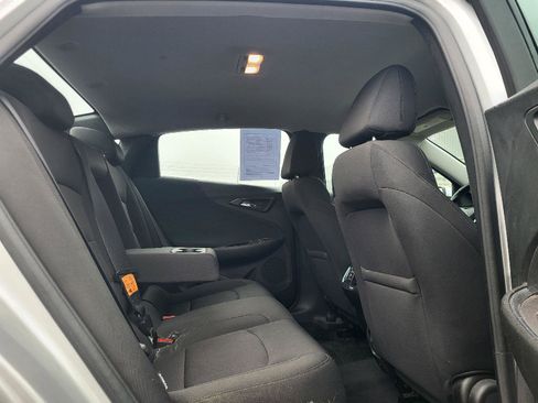 Used 2018 Chevrolet Malibu LT image 11