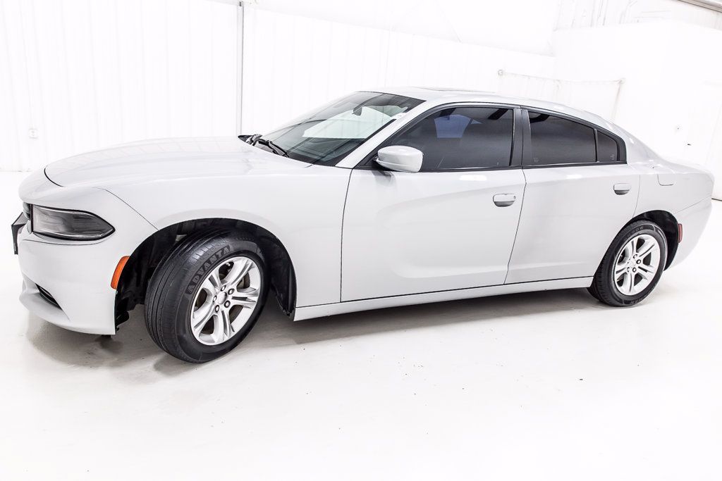 Used 2022 Dodge Charger SXT w/ Leather Interior Group RWD image 4