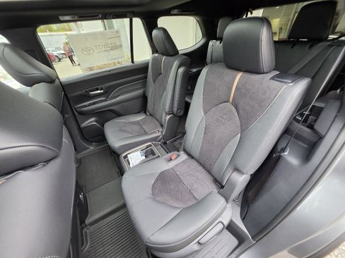 New 2026 Toyota Grand Highlander AWD Hybrid image 15