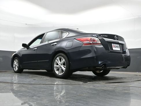 Used 2014 Nissan Altima 2.5 SV FWD image 34