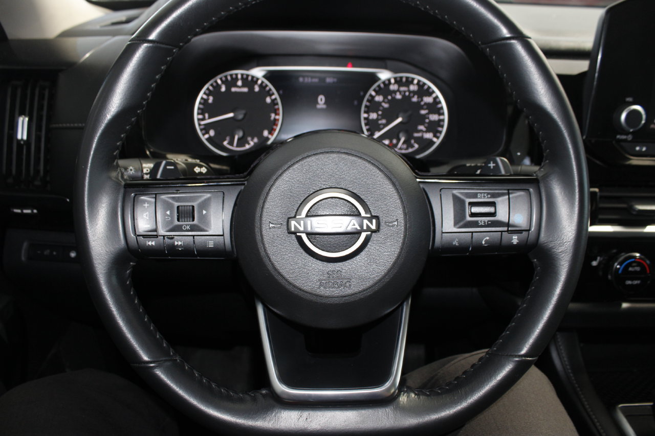 Used 2023 Nissan Pathfinder SV AWD/4WD image 14