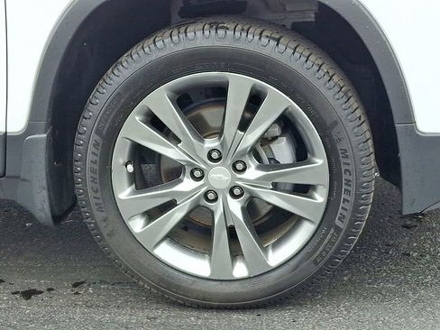 Used 2020 Chevrolet Trax LT w/ LT Convenience Package image 11