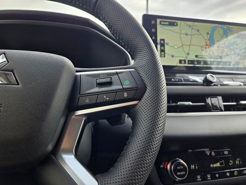 New 2026 Mitsubishi Outlander SE image 27