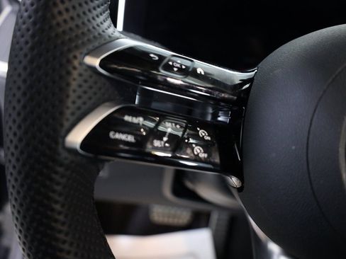 Used 2026 Mercedes-Benz GLC 300 4MATIC image 12