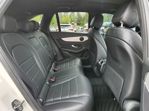 Used 2019 Mercedes-Benz GLC 300 4MATIC image 19