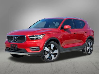 Used 2021 Volvo XC40 T5 Momentum w/ Protection Package Premier