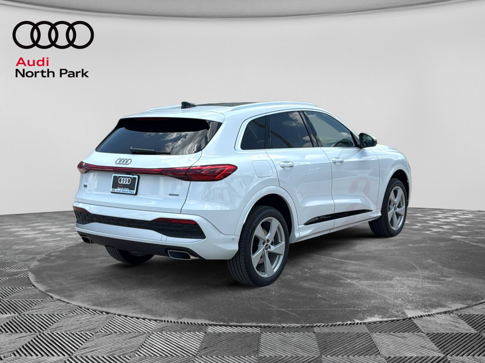 New 2026 Audi Q5 Premium Plus AWD/4WD image 6