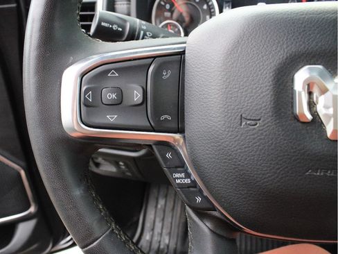 Used 2025 RAM 1500 Laramie w/ Sport Appearance Package AWD/4WD image 16