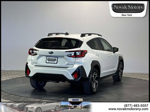 Used 2024 Subaru Crosstrek 2.0i Premium image 8