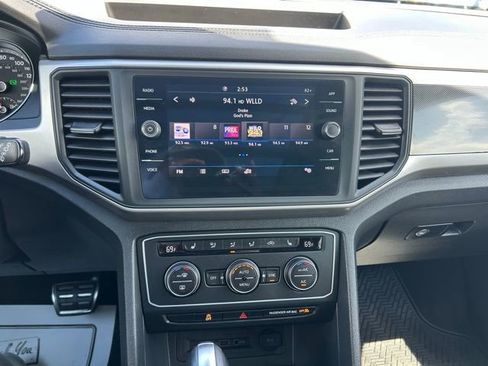 Used 2020 Volkswagen Atlas Cross Sport SE w/ Panoramic Sunroof Package image 23