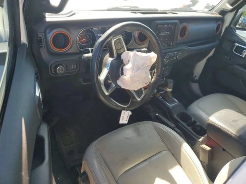 Used 2023 Jeep Gladiator Mojave w/ LED Lighting Group AWD/4WD image 8