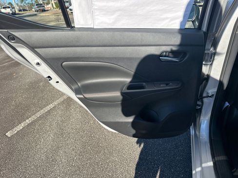 New 2025 Nissan Versa SR w/ Trunk Package image 21