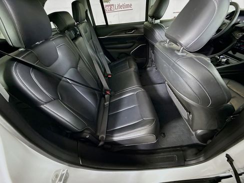 Used 2022 Jeep Grand Cherokee Limited 4xe image 31