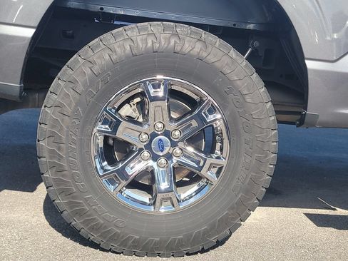 Used 2021 Ford F150 Lariat w/ Equipment Group 502A High AWD/4WD image 5