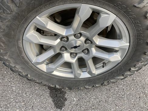 Used 2022 Chevrolet Silverado 1500 RST w/ Convenience Package II image 10