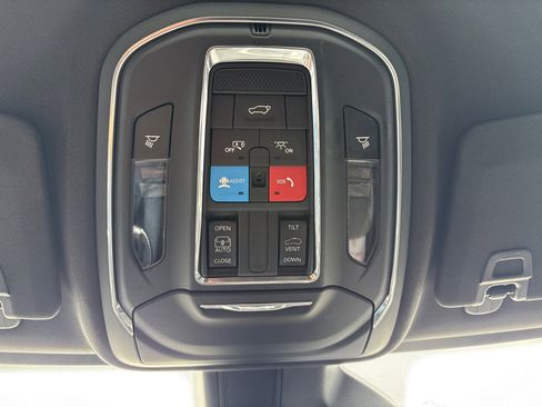 Used 2023 Jeep Grand Cherokee L Laredo AWD/4WD image 29