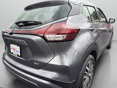 Used 2023 Nissan Kicks SV FWD image 5
